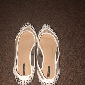 STUD WHITE FLATS